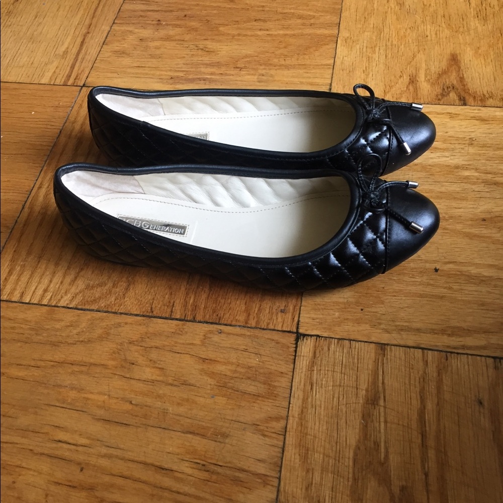 ~BRAND NEW~ BCBGeneration Size 8 black flats.